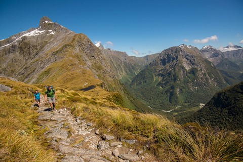 Milford Track New Zealand - Guided Walks - Ultimate Hikes